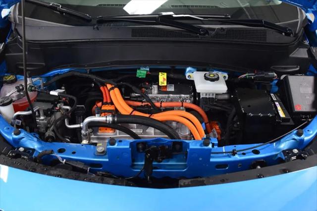 2027 Chevrolet Bolt LT FWD