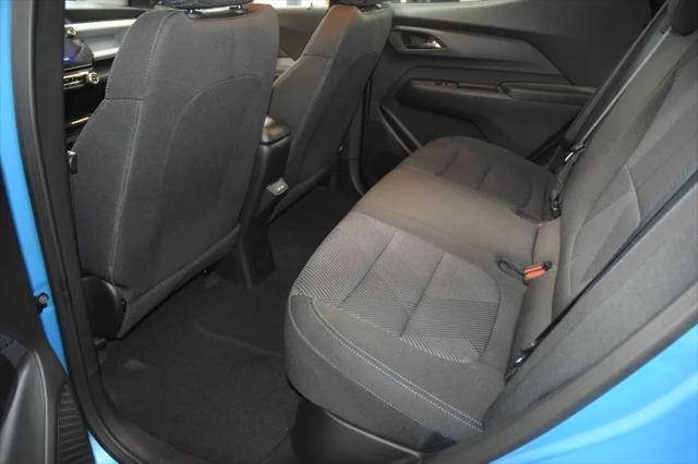 2027 Chevrolet Bolt LT FWD