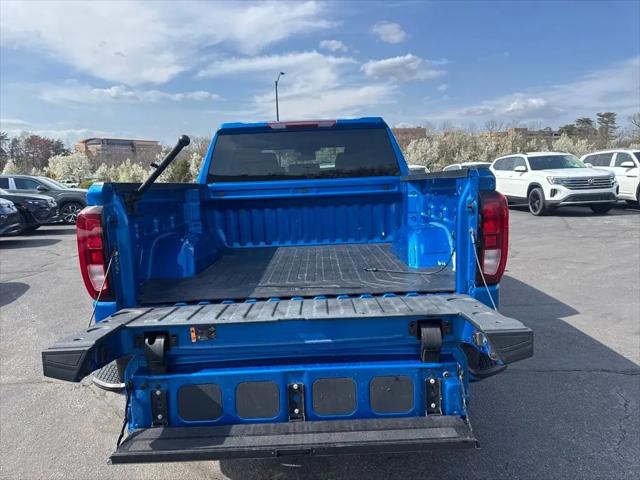 2022 GMC Sierra 1500 4WD Crew Cab Short Box Elevation