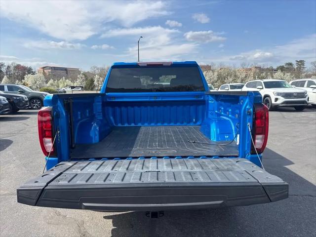 2022 GMC Sierra 1500 4WD Crew Cab Short Box Elevation