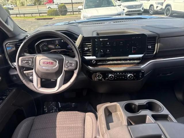 2022 GMC Sierra 1500 4WD Crew Cab Short Box Elevation