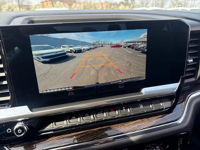 2022 GMC Sierra 1500 4WD Crew Cab Short Box Elevation