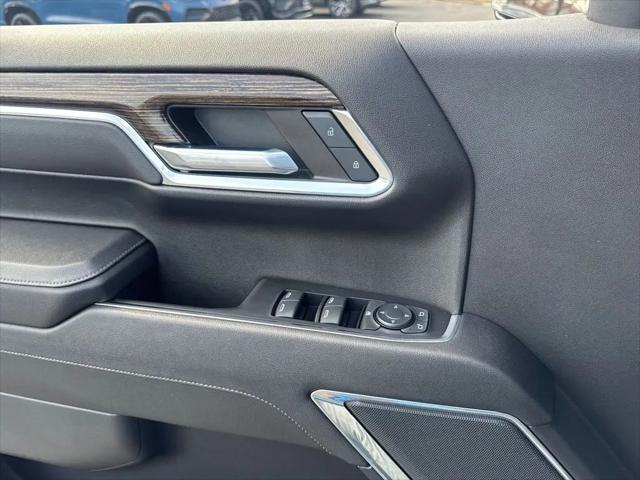 2022 GMC Sierra 1500 4WD Crew Cab Short Box Elevation