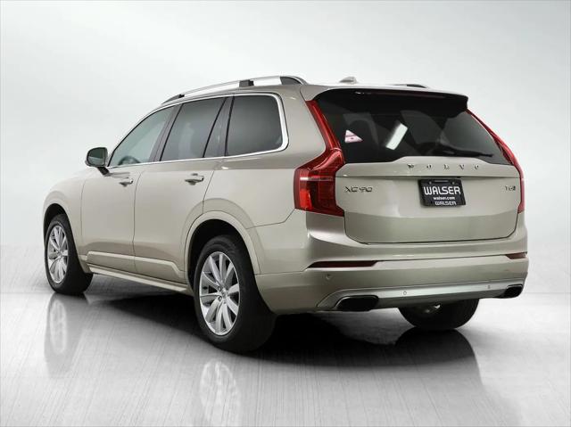 2016 Volvo XC90 T6 Momentum