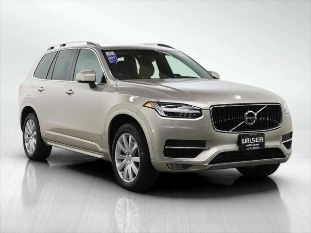 2016 Volvo XC90 T6 Momentum