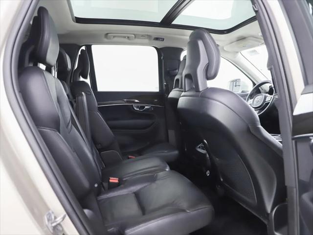 2016 Volvo XC90 T6 Momentum