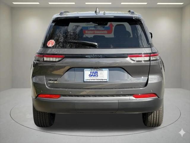 2026 Jeep Grand Cherokee Altitude 4x4