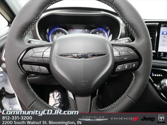 2026 Chrysler Pacifica Select AWD