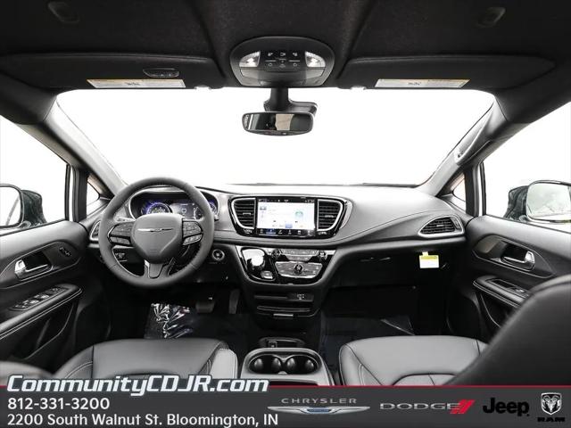 2026 Chrysler Pacifica Select AWD