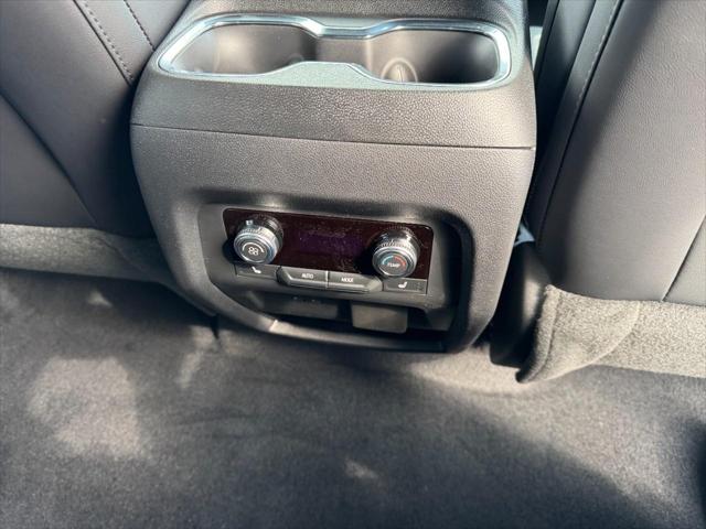 2026 GMC Acadia Denali AWD