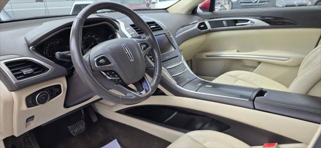 2013 Lincoln MKZ Base 4dr Sedan