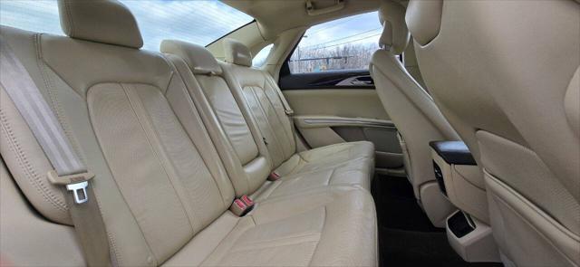 2013 Lincoln MKZ Base 4dr Sedan