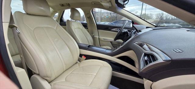 2013 Lincoln MKZ Base 4dr Sedan