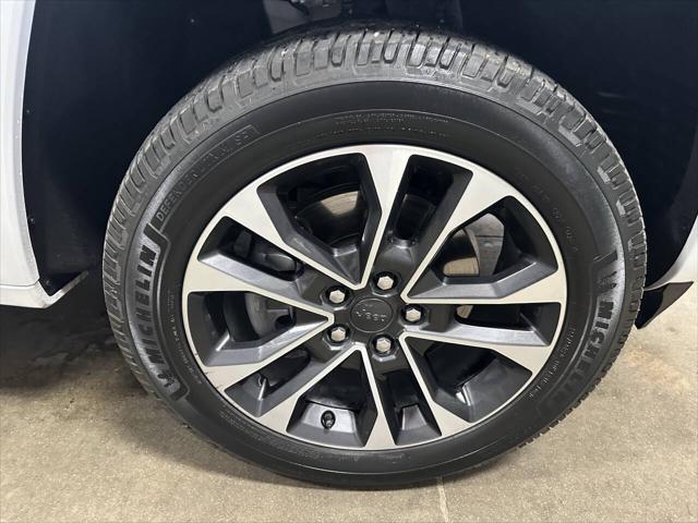 2022 Jeep Grand Cherokee L Overland 4x4