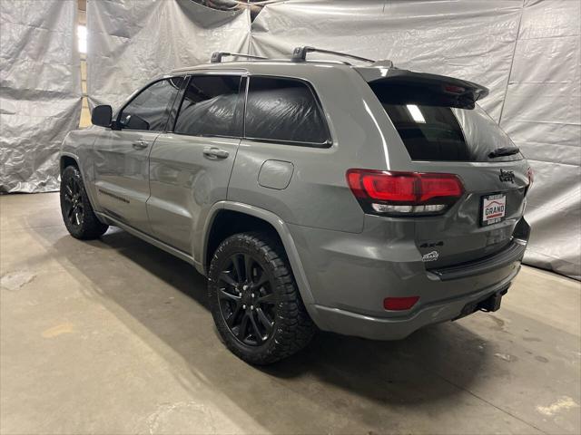 2022 Jeep Grand Cherokee Laredo X 4x4