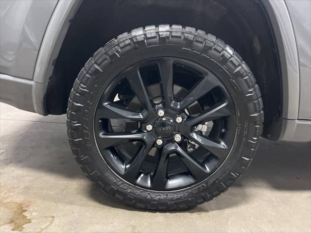 2022 Jeep Grand Cherokee Laredo X 4x4
