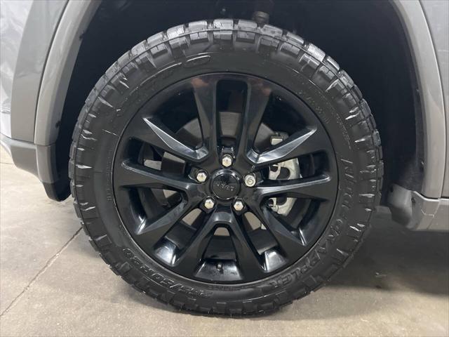 2022 Jeep Grand Cherokee Laredo X 4x4