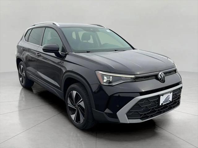 2025 Volkswagen Taos 1.5T SE for sale in Green Bay, WI