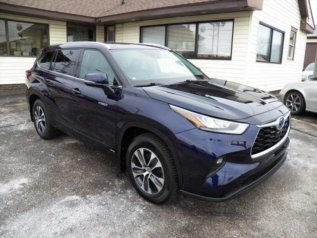 2020 Toyota Highlander Hybrid XLE for sale in Mishawaka, IN