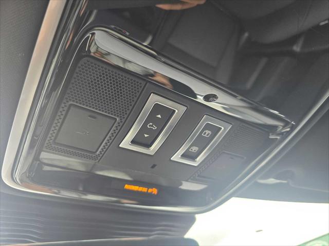 2026 Land Rover Range Rover Velar P250 Dynamic SE