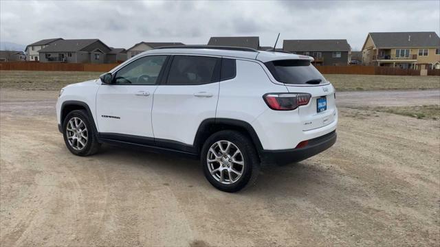 2022 Jeep Compass Latitude Lux 4x4