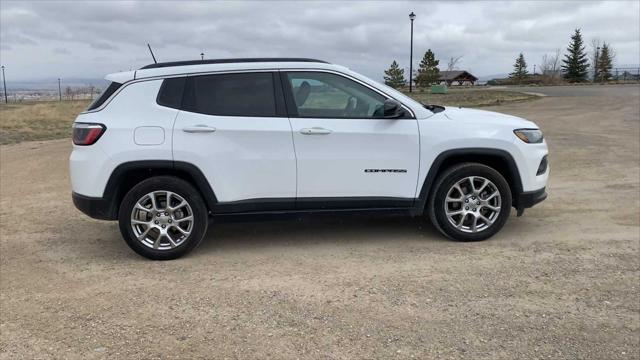 2022 Jeep Compass Latitude Lux 4x4