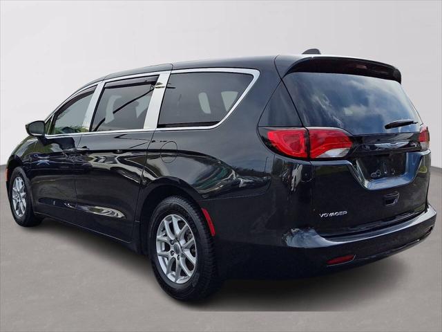 2024 Chrysler Voyager LX