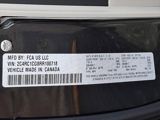 2024 Chrysler Voyager LX