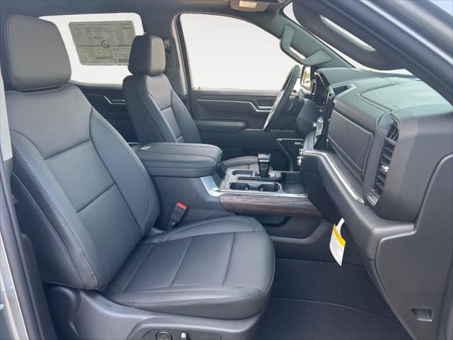 2026 GMC Sierra 1500 Crew Cab, Short Bed, SLT, 4WD