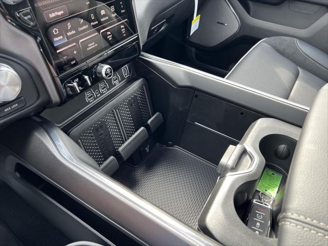 2026 Ram 1500 Laramie Crew Cab 4x4 5'7" Box