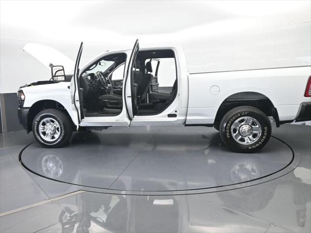 2024 Ram 3500 Tradesman Crew Cab 4x4 6'4" Box