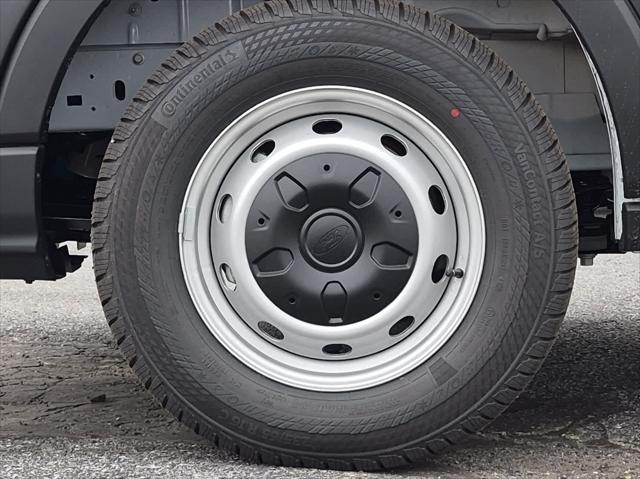 2026 Ford Transit Cargo Van T-250 148 Med Rf 9150 GVWR RWD