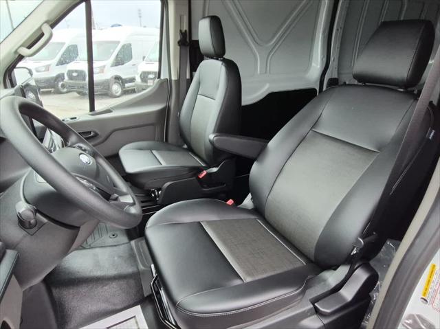 2026 Ford Transit Cargo Van T-250 148 Med Rf 9150 GVWR RWD