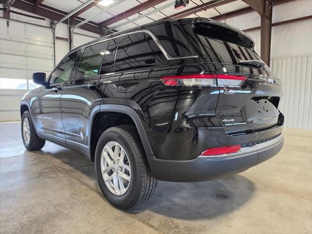 2026 Jeep Grand Cherokee GRAND CHEROKEE LAREDO X 4X4