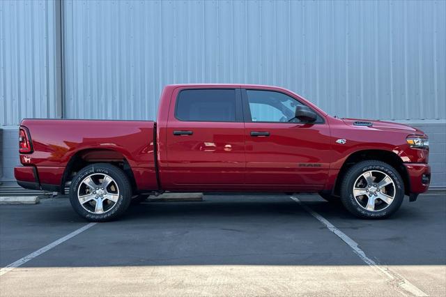 2026 RAM 1500 RAM 1500 EXPRESS CREW CAB 4X4 57 BOX