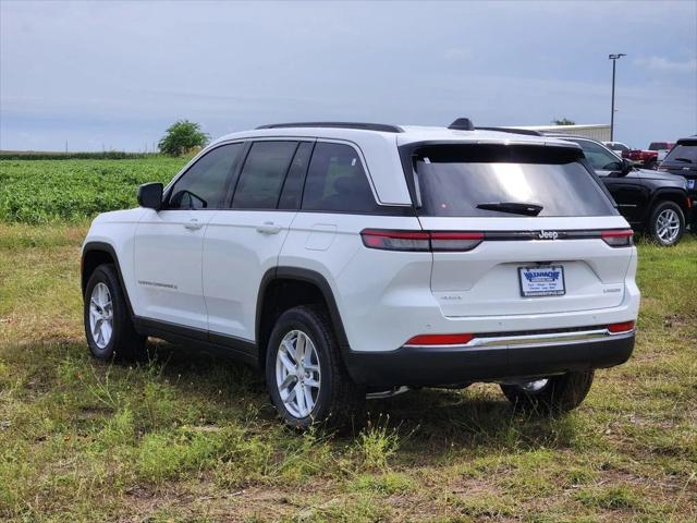 2026 Jeep Grand Cherokee GRAND CHEROKEE LAREDO 4X4