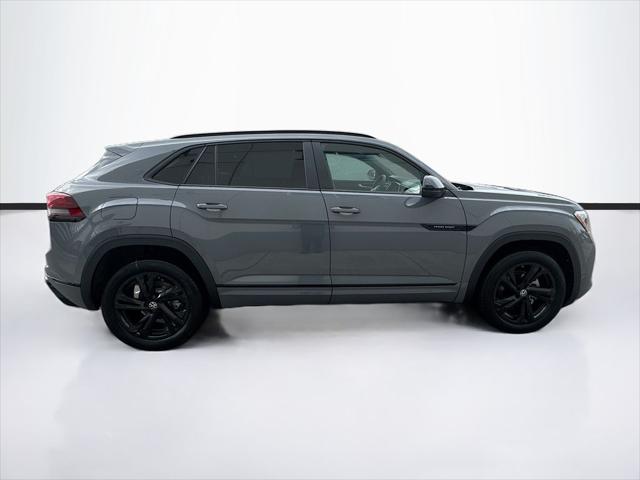 2026 Volkswagen Atlas Cross Sport SEL R-Line Black