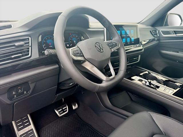 2026 Volkswagen Atlas Cross Sport SEL R-Line Black