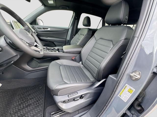 2026 Volkswagen Atlas Cross Sport SEL R-Line Black