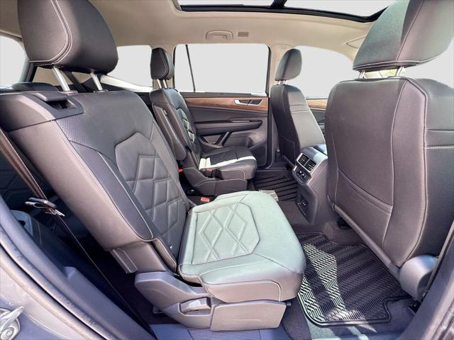 2026 Volkswagen Atlas SE with Technology