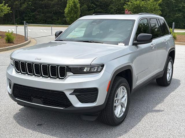 2026 Jeep Grand Cherokee GRAND CHEROKEE LAREDO X 4X4