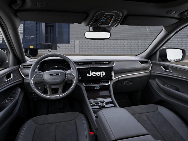 2026 Jeep Grand Cherokee Altitude 4x2