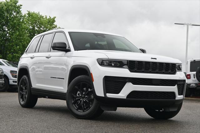 2026 Jeep Grand Cherokee Altitude 4x2