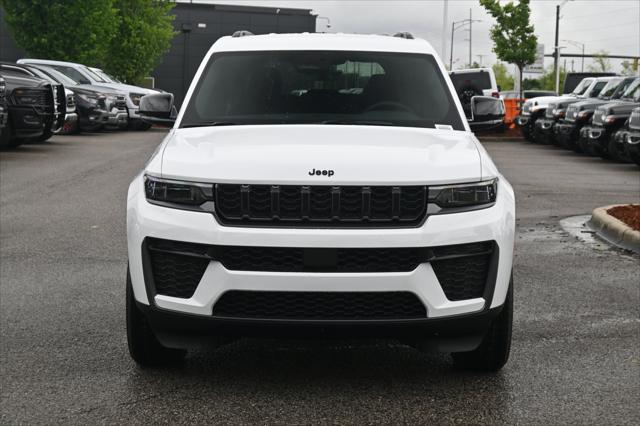 2026 Jeep Grand Cherokee Altitude 4x2