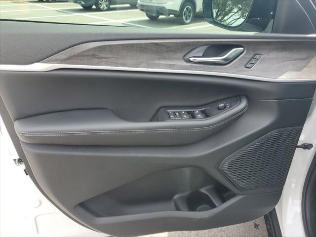 2026 Jeep Grand Cherokee Limited 4x2