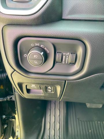 2026 Ram 1500 Lone Star Crew Cab 4x4 5'7" Box