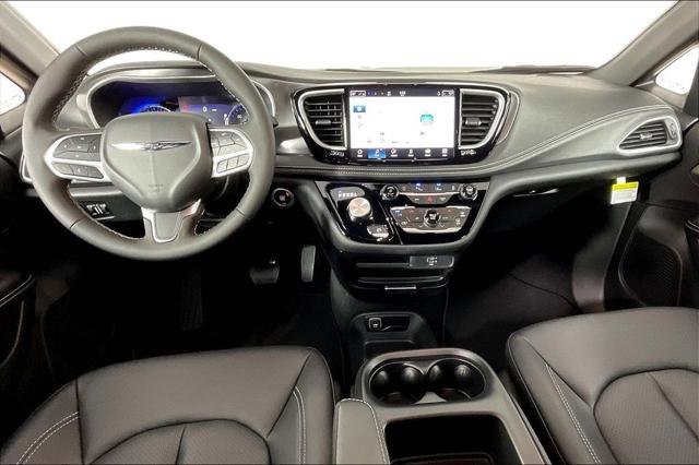 New 2026 Chrysler Pacifica Select For Sale in Millington, TN