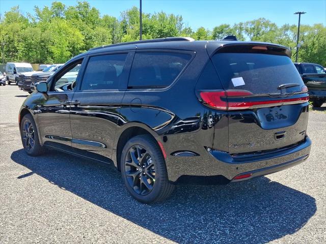 2026 Chrysler Pacifica Limited AWD