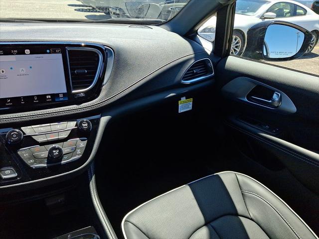 2026 Chrysler Pacifica Limited AWD