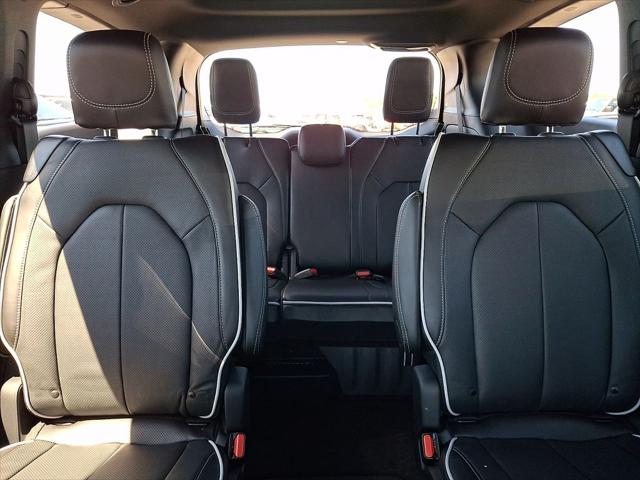 2026 Chrysler Pacifica Limited AWD